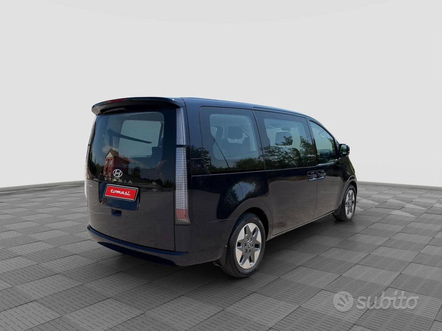 Hyundai Staria 2024 photo 5