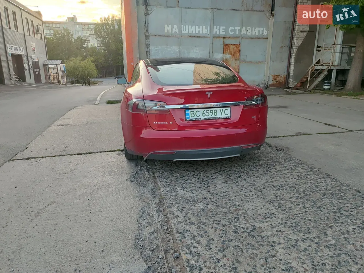 Tesla Model S 2014 photo 2