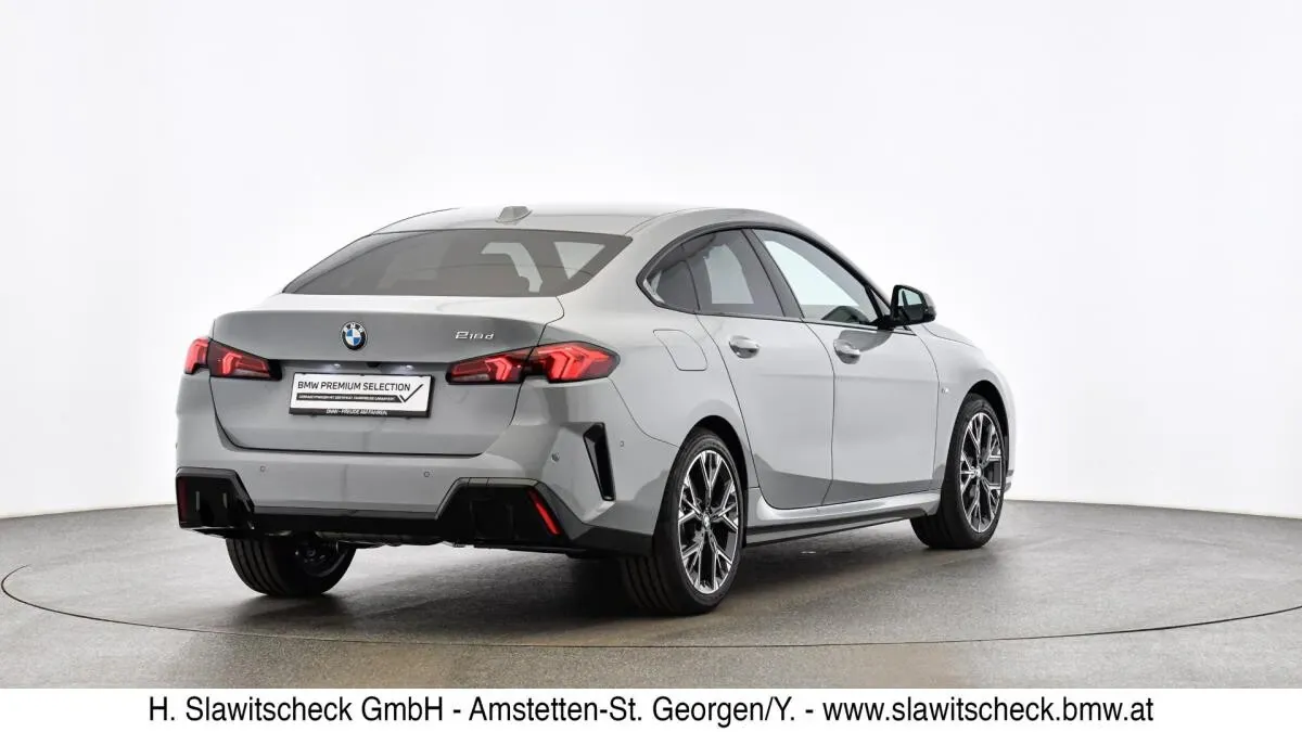 BMW 2 Series 2025 photo 3