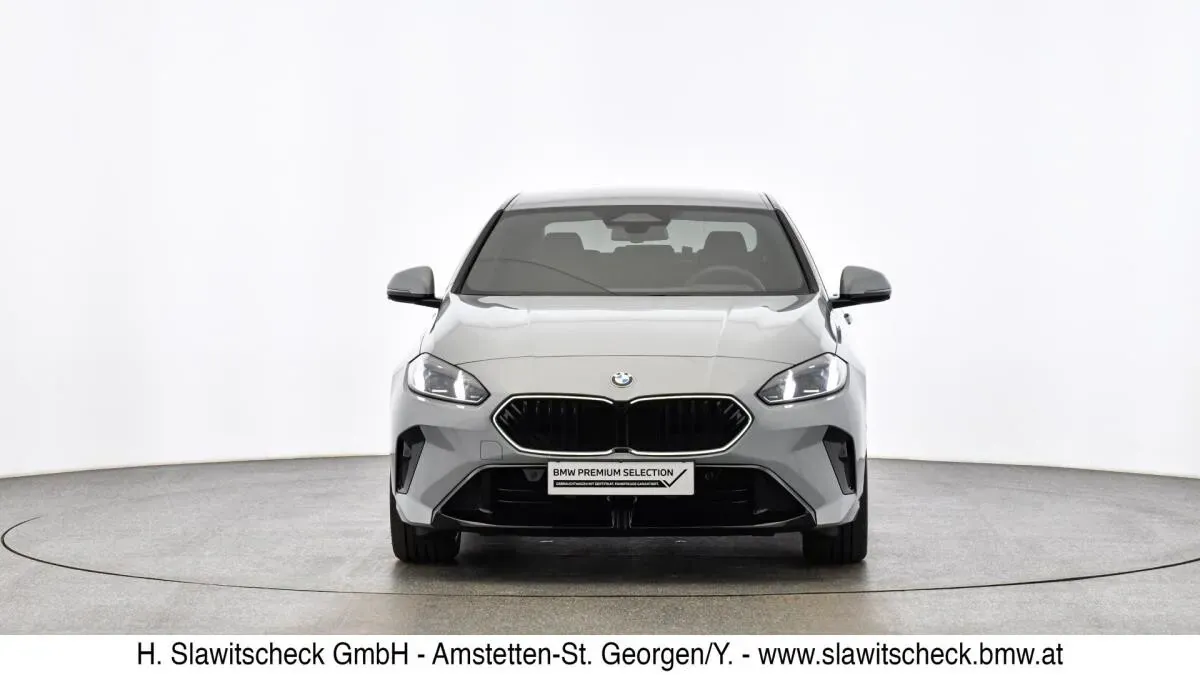 BMW 2 Series 2025 photo 2