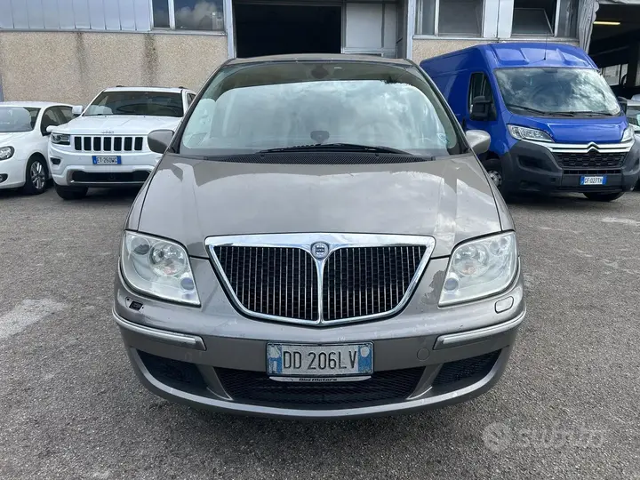 Lancia Phedra 2006 photo 2