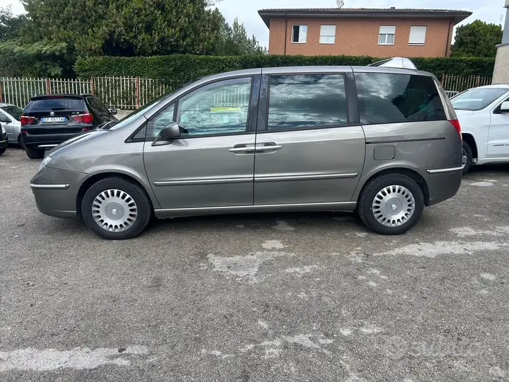 Lancia Phedra 2006 photo 4
