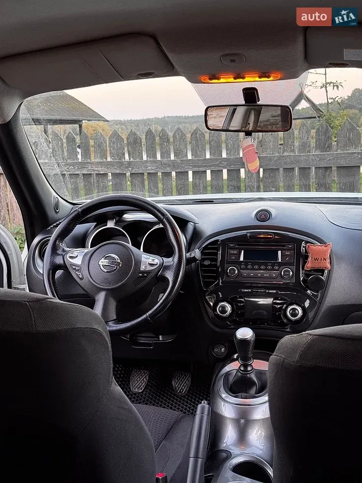 Nissan Juke 2010 photo 5