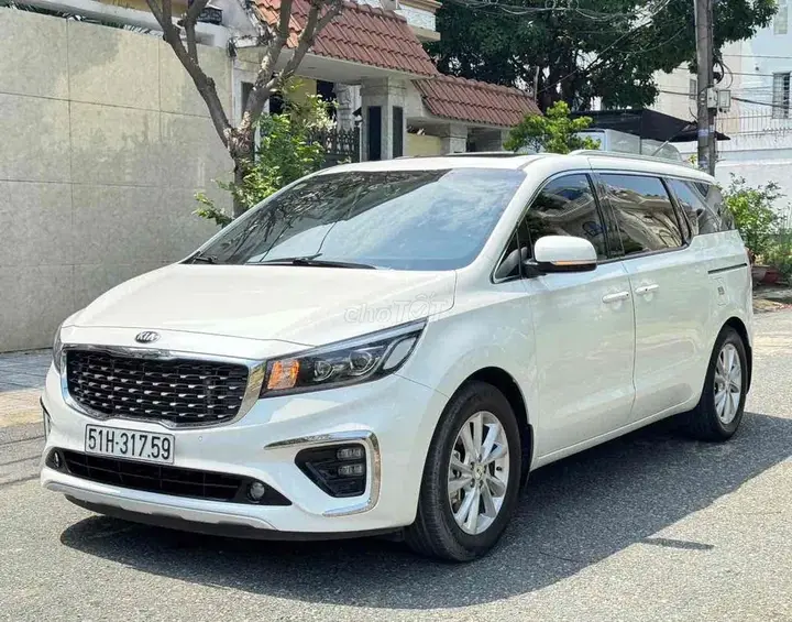 Kia Sedona 2020 photo 2