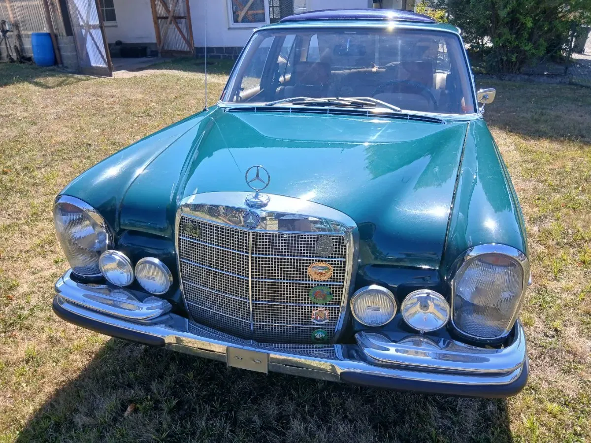 Mercedes-Benz S-Class 1967 photo 2