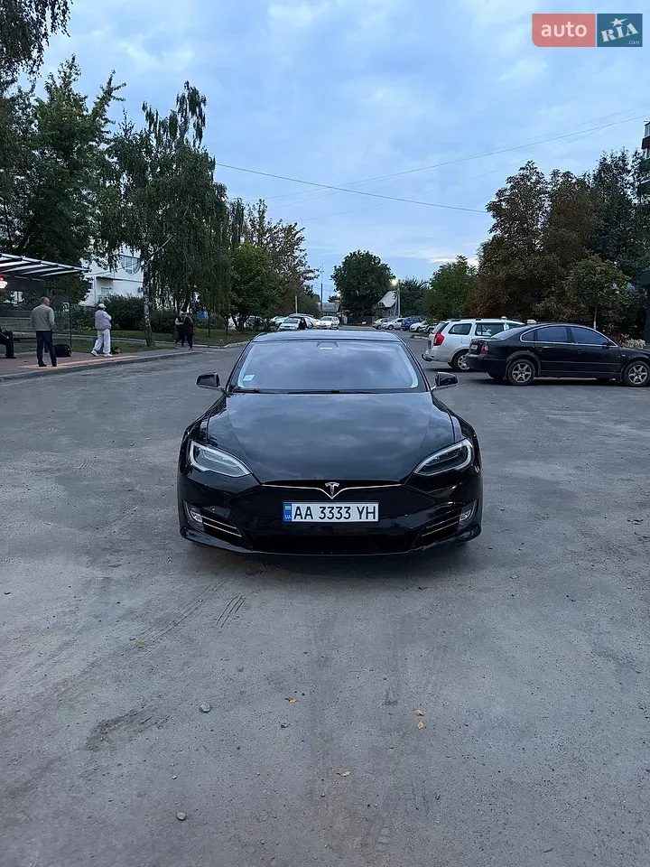 Tesla Model S 2018 photo 3