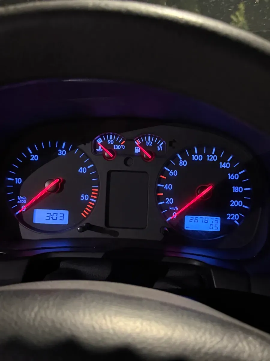 Volkswagen Golf 2002 photo 3