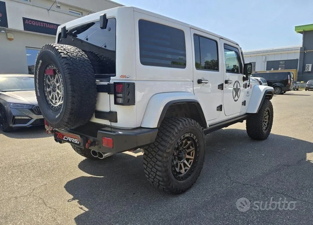 Jeep Wrangler 2011 photo 2