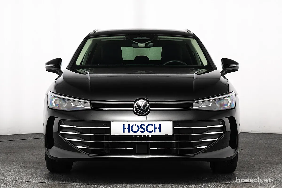 Volkswagen Passat 2025 photo 2