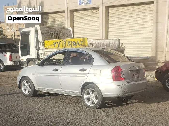 Hyundai Accent 2011 photo 4