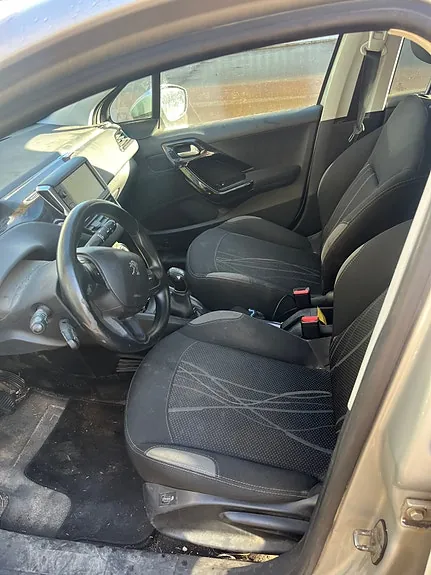 Peugeot 208 2014 photo 5