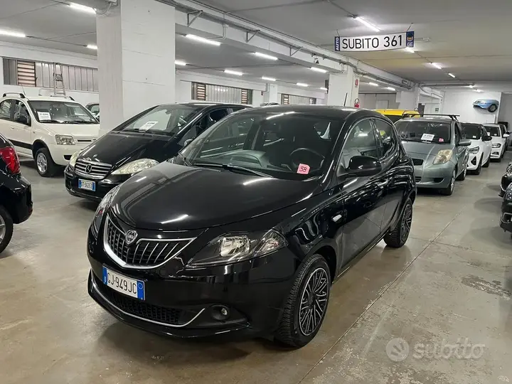 Lancia Ypsilon