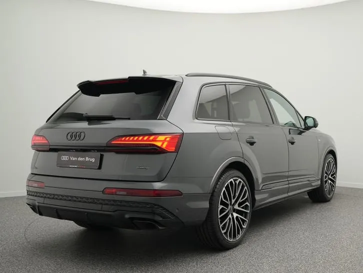 Audi Q7 2025 photo 2