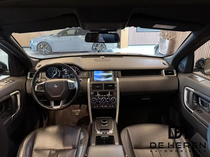Land Rover Discovery Sport 2018 photo 2