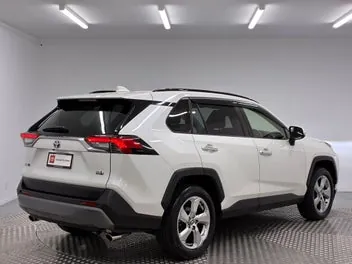 Toyota Rav4 2021 photo 4