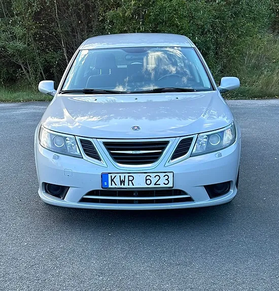 Saab 9-3 2010 photo 3