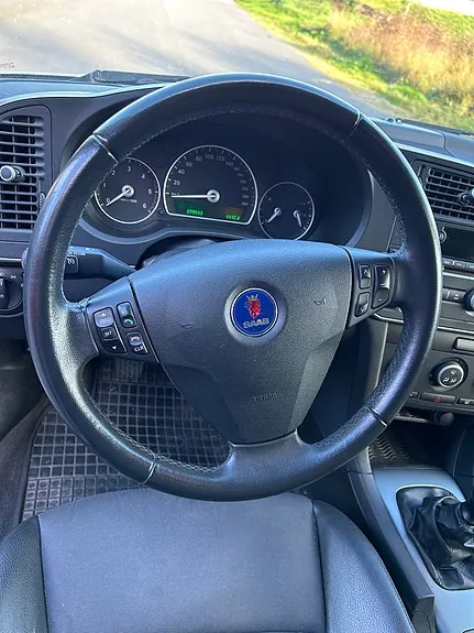 Saab 9-3 2010 photo 5