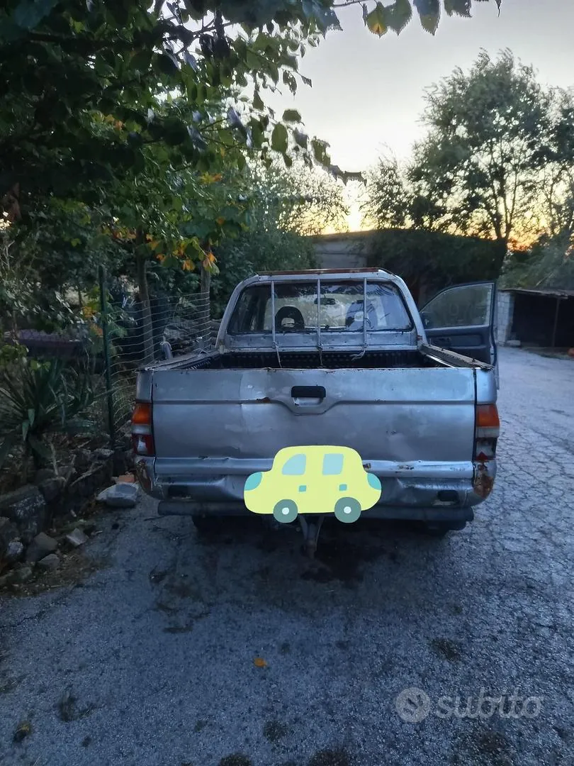 Mitsubishi L200 2002 photo 4