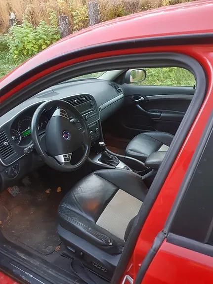 Saab 9-3 2010 photo 4