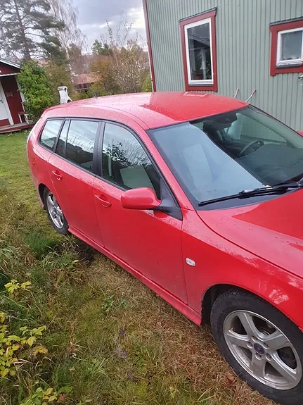 Saab 9-3 2010 photo 2