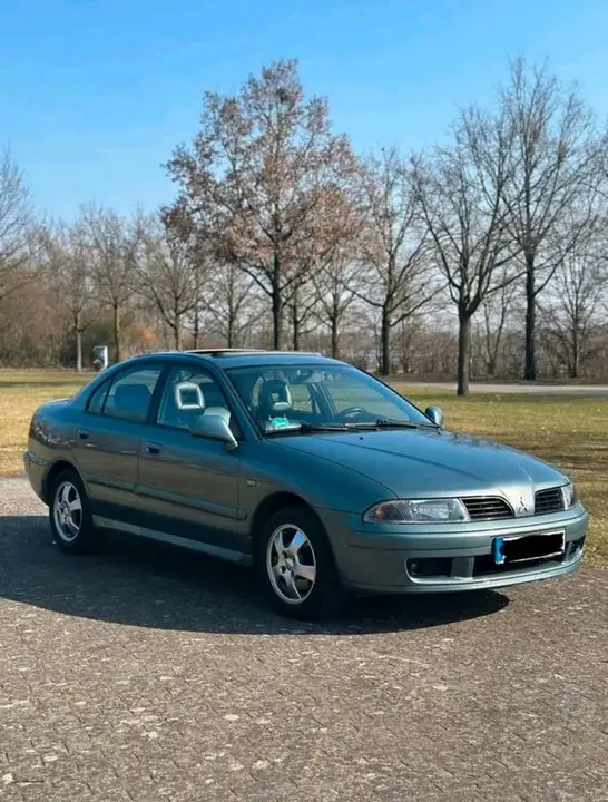 Mitsubishi Carisma