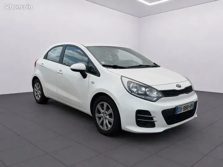 Kia Rio 2015 photo 2