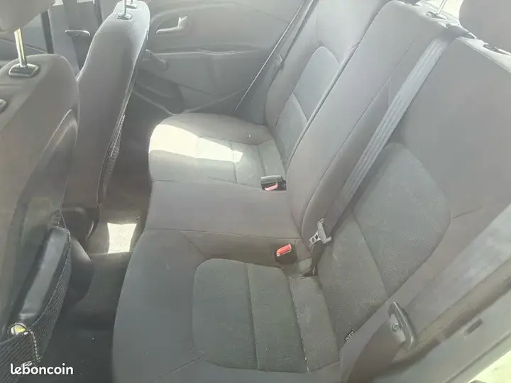 Kia Rio 2015 photo 5