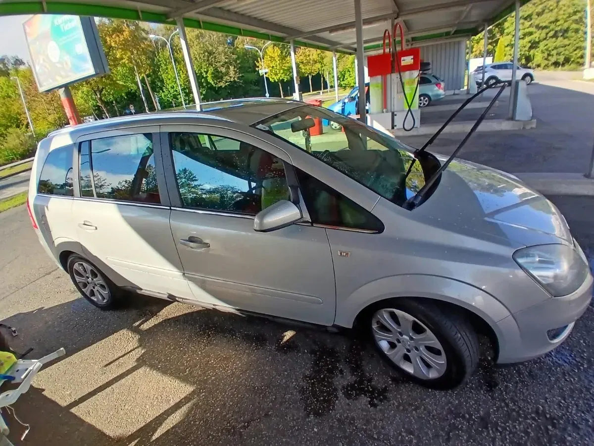 Opel Zafira 2008 photo 2