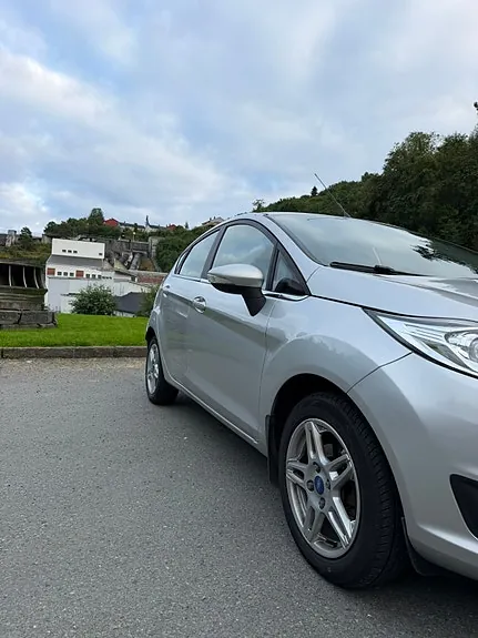 Ford Fiesta 2015 photo 4