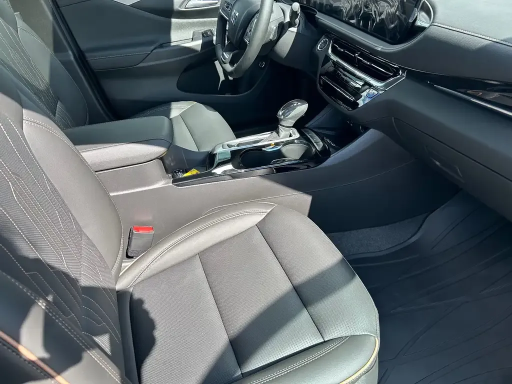 Buick Envista 2026 photo 2