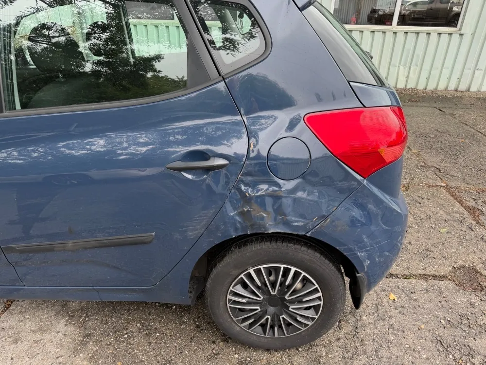Kia Venga 2012 photo 4