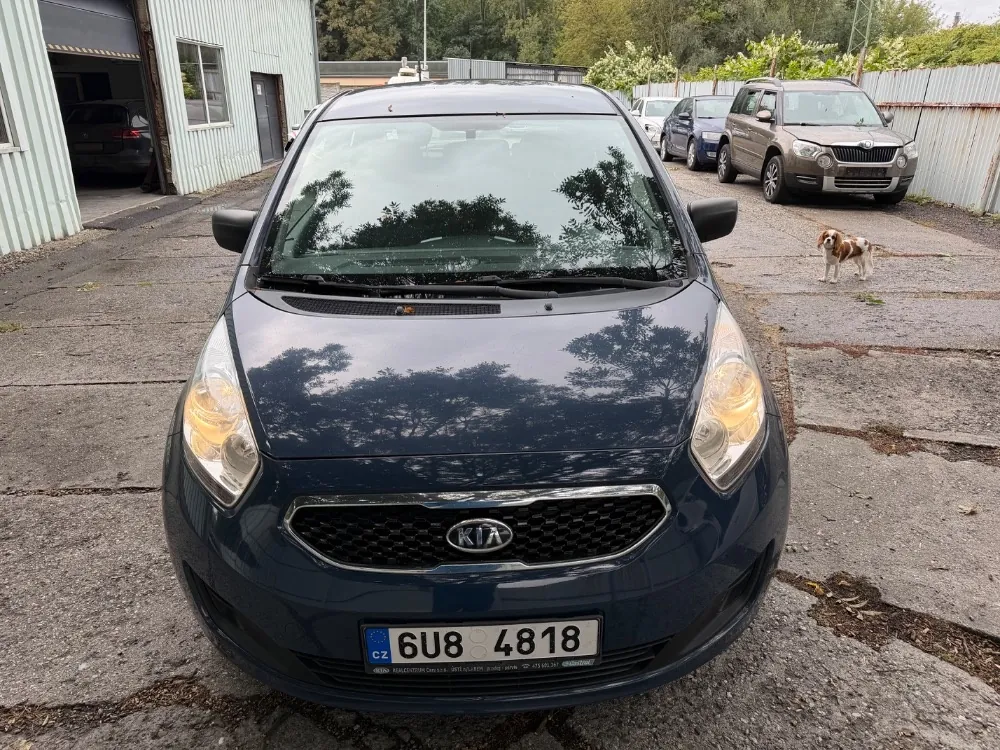 Kia Venga 2012 photo 2