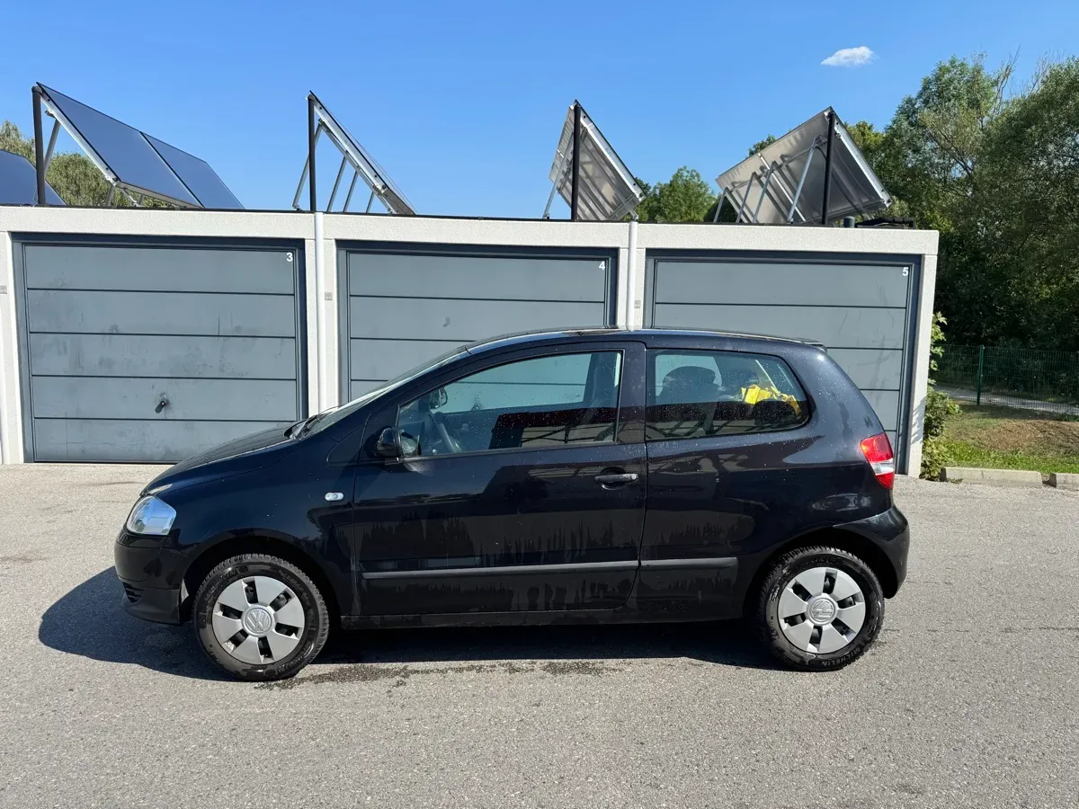 Volkswagen Fox 2005 photo 2