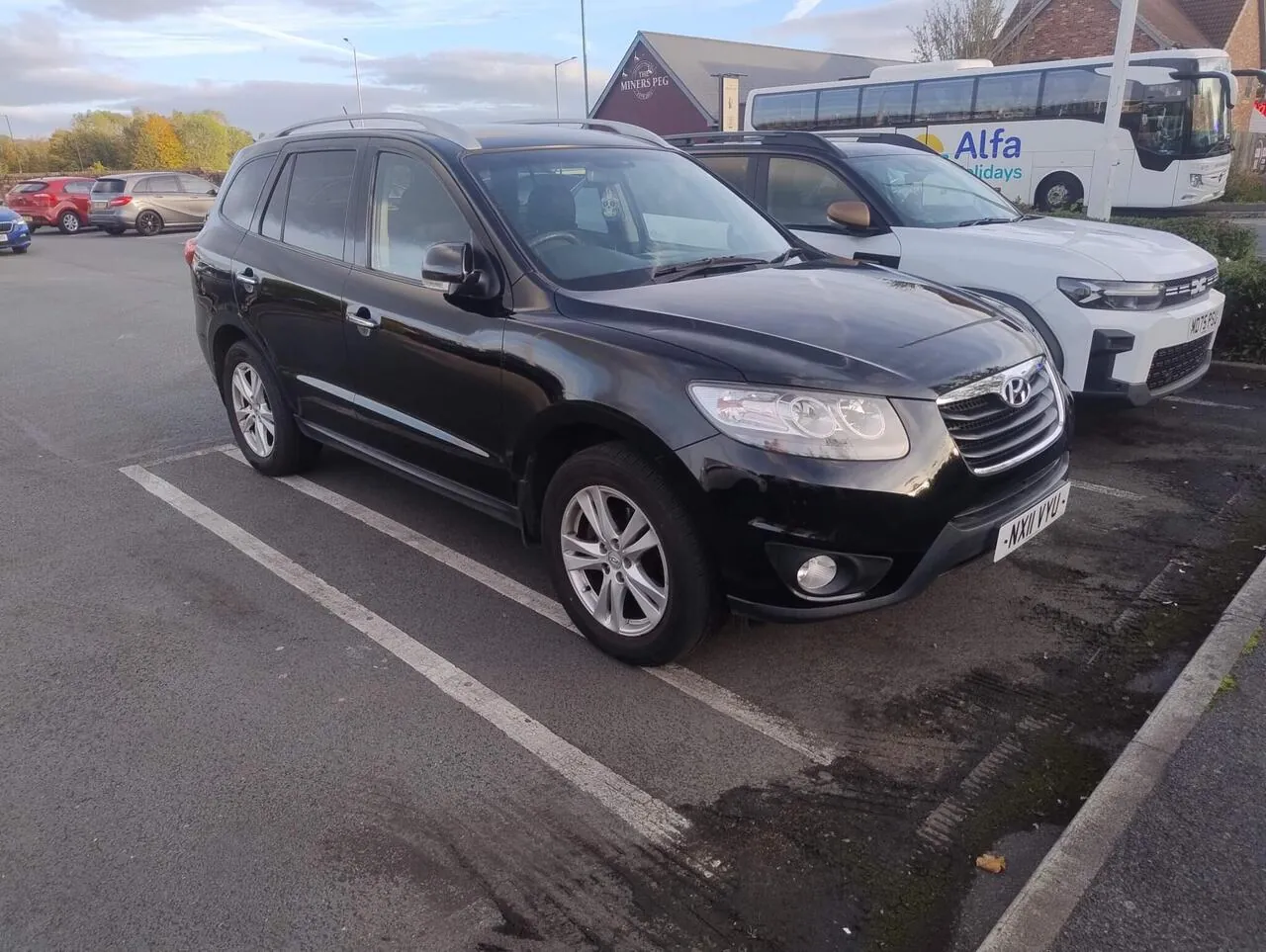 Hyundai Santa Fe 2011 photo 2