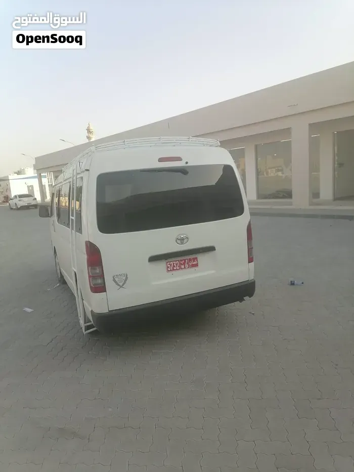 Toyota Hiace 2009 photo 4