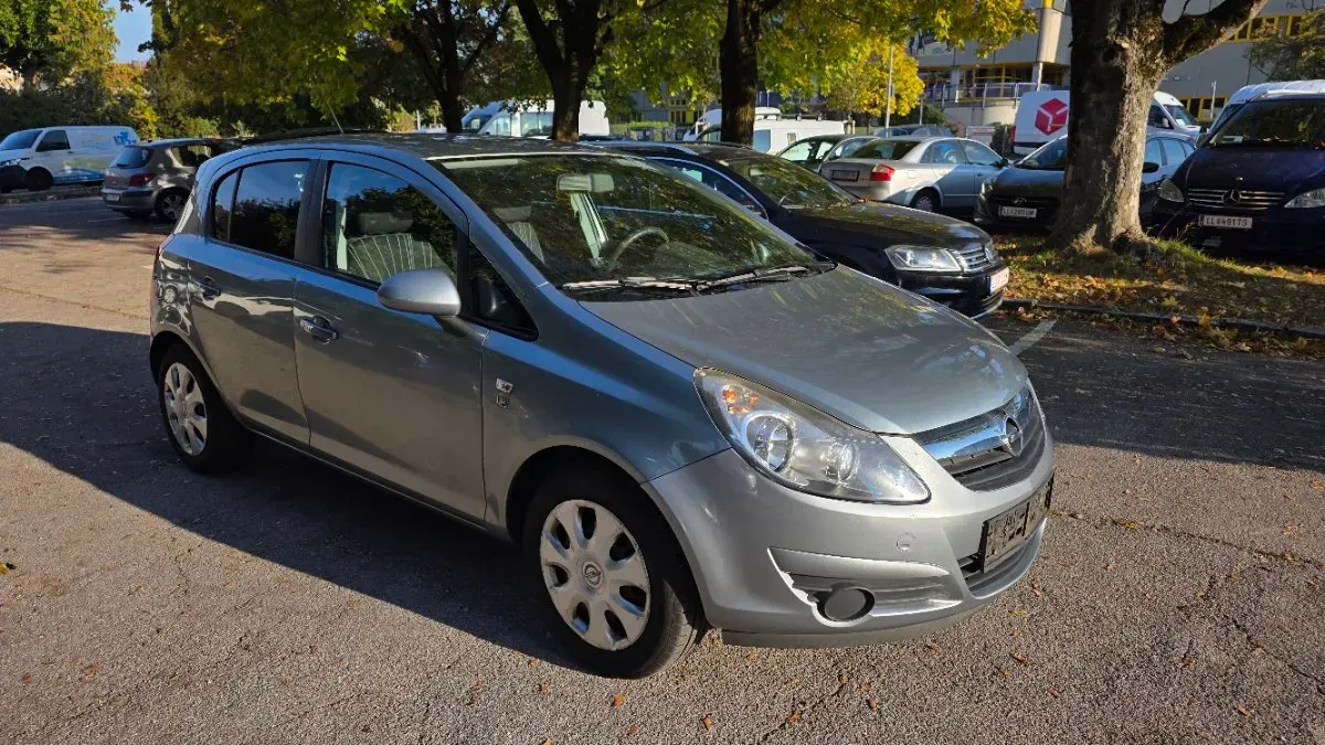 Opel Corsa 2010 photo 2