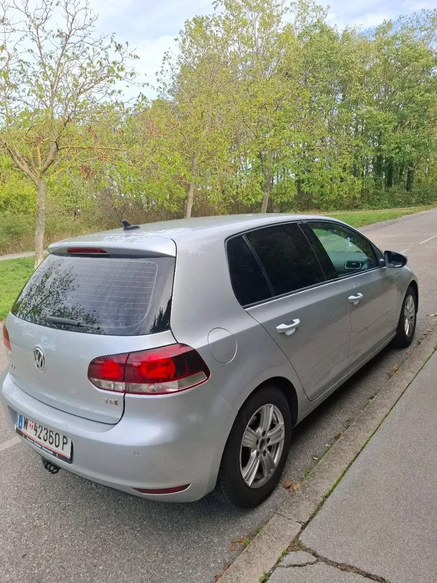 Volkswagen Golf 2011 photo 3