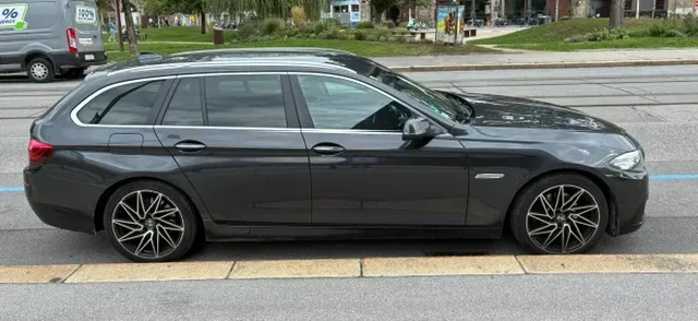 BMW 5 Series 2016 photo 2