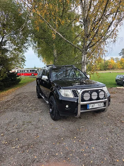 Nissan Navara 2012 photo 4