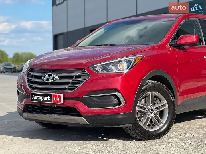 Hyundai Santa Fe 2018 photo 2