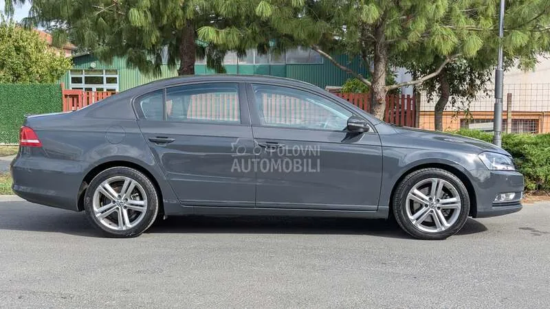 Volkswagen Passat 2011 photo 4