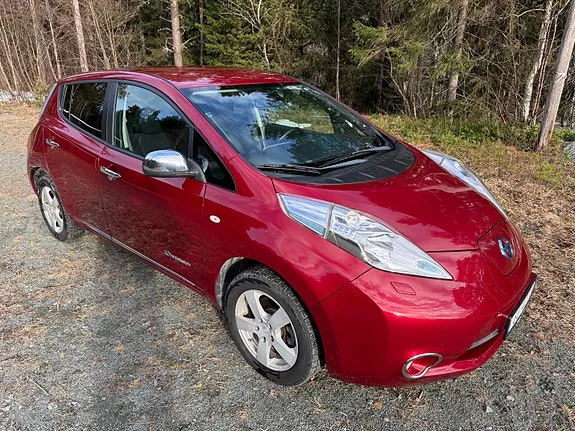 Nissan Leaf 2014 photo 2