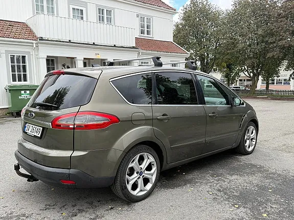 Ford S-Max 2011 photo 2