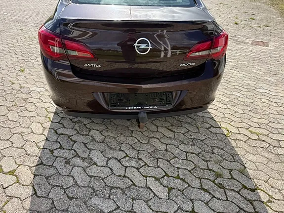 Opel Astra 2013 photo 5