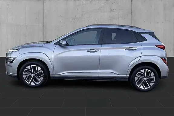 Hyundai Kona 2023 photo 2