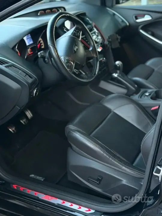 Ford Focus St 2013 photo 5