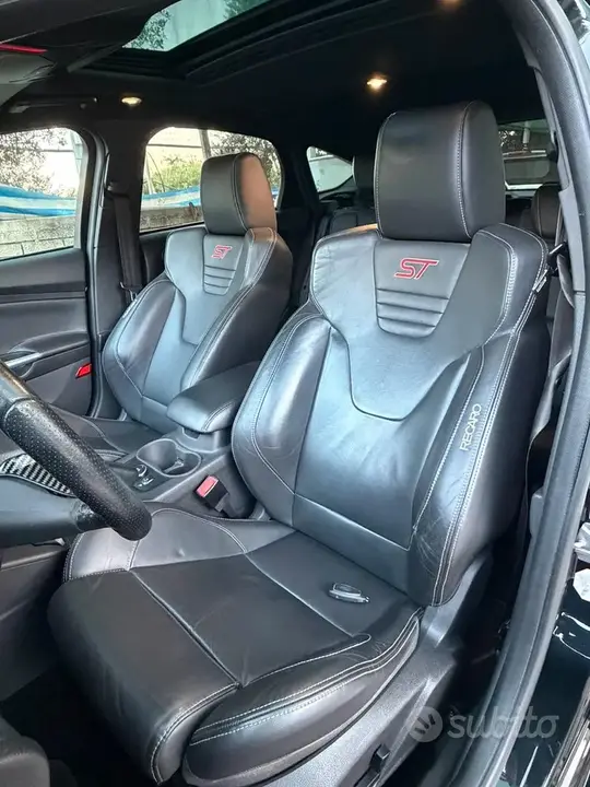 Ford Focus St 2013 photo 4