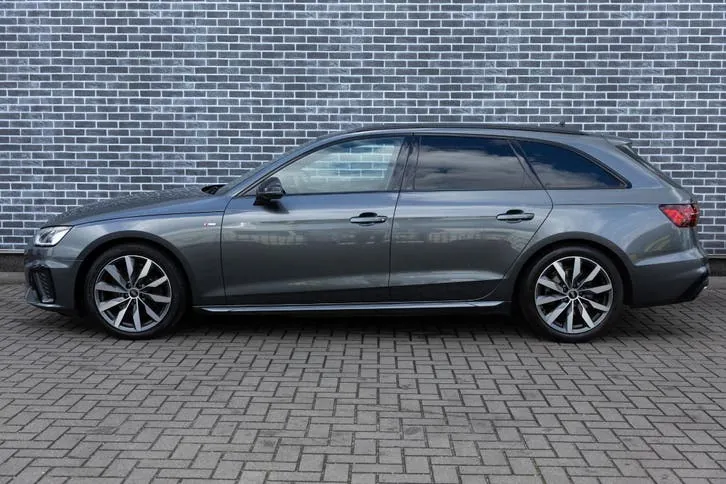 Audi A4 Avant 2022 photo 3