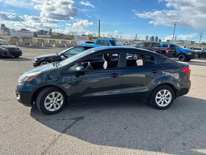 Kia Rio 2013 photo 2