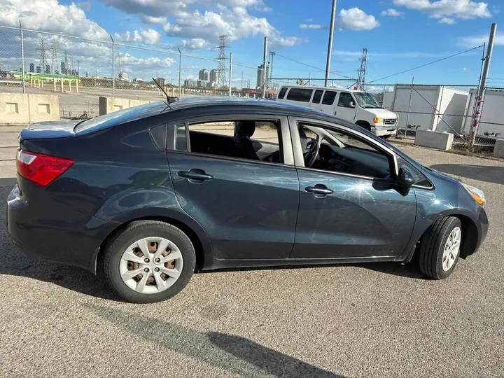 Kia Rio 2013 photo 4